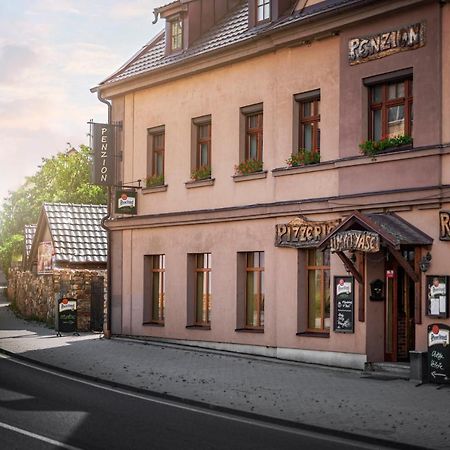 U Matyase Hotel Stod Bagian luar foto