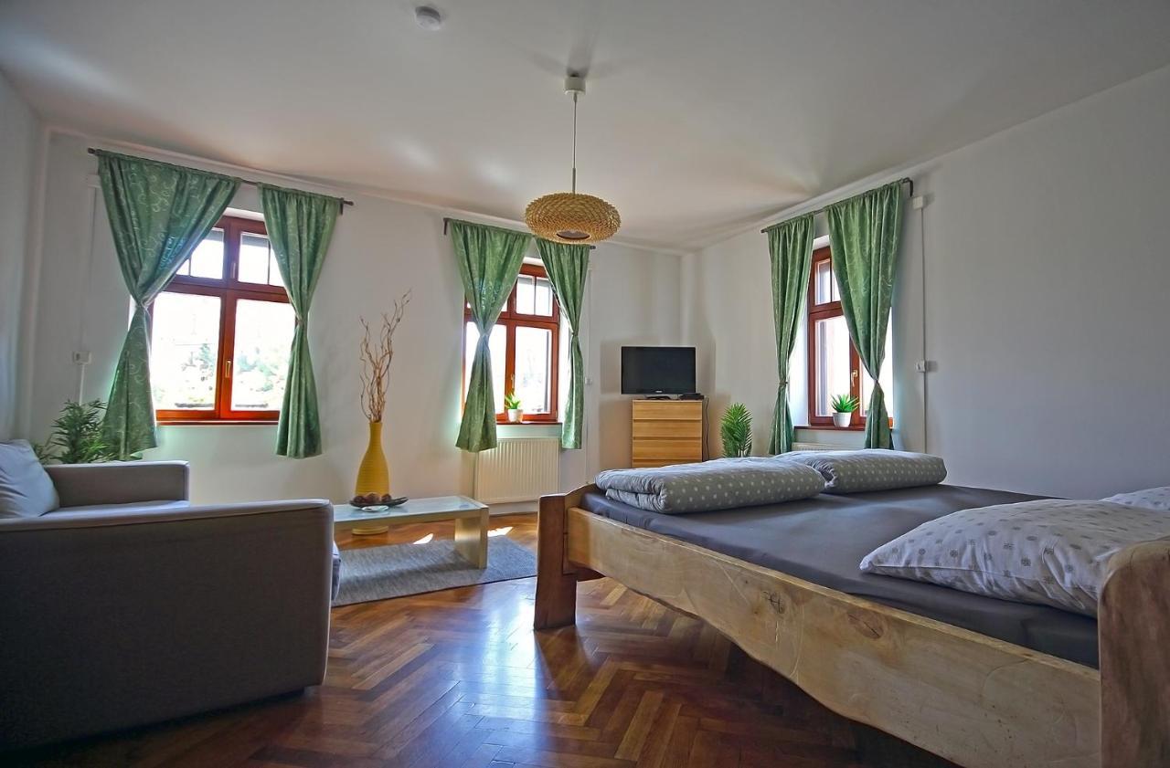 U Matyase Hotel Stod Bagian luar foto
