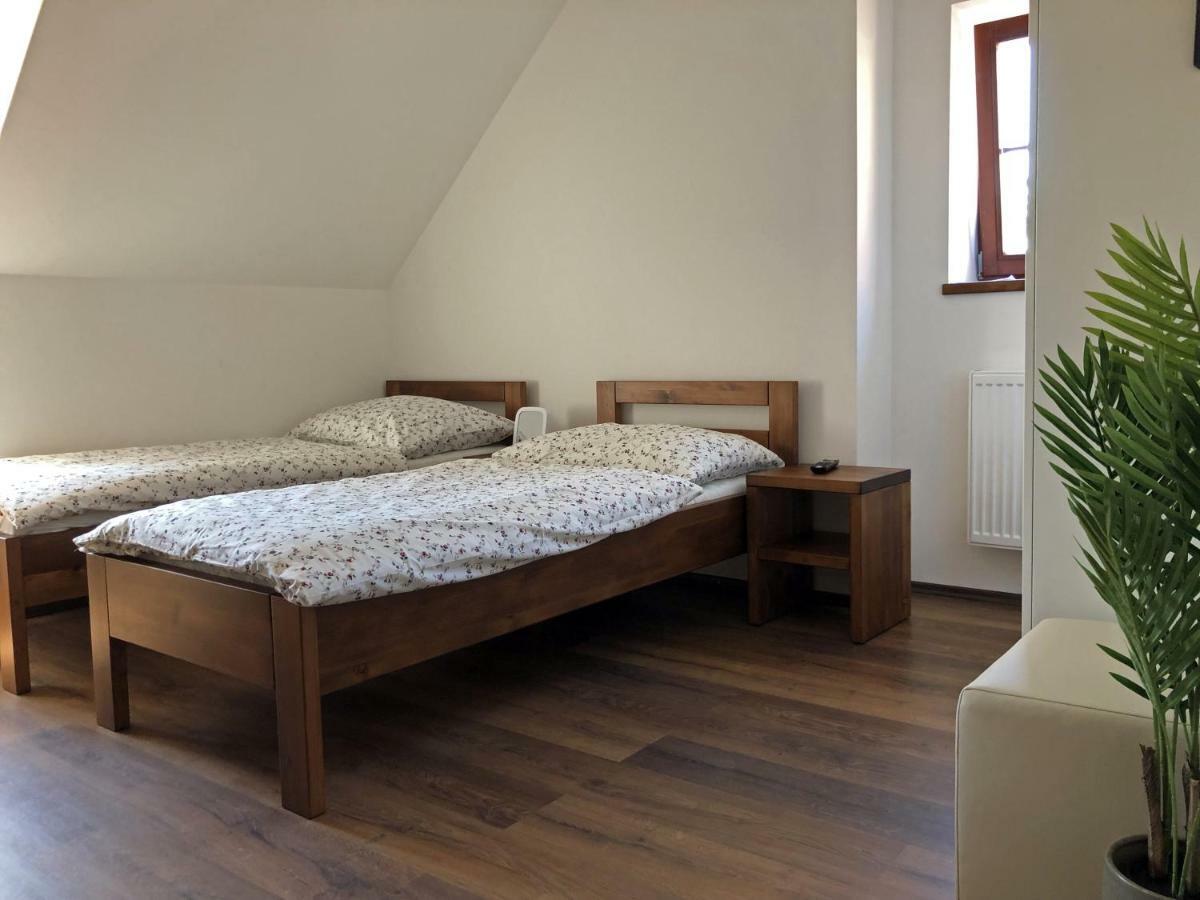 U Matyase Hotel Stod Bagian luar foto